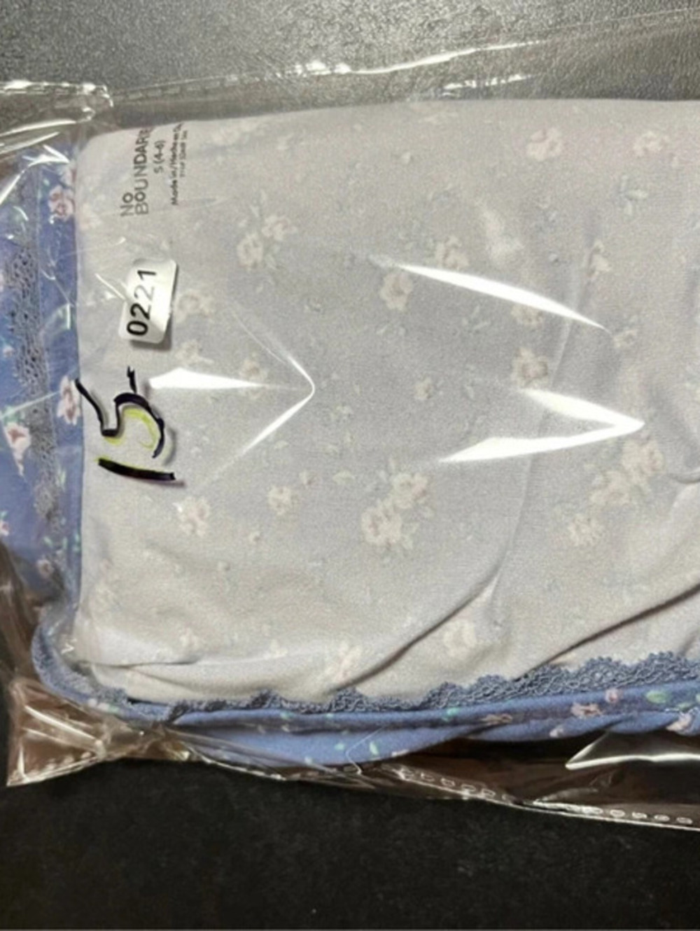 Scoop Neck Dress sz 4-6 no boundaries - Picture 4 of 4